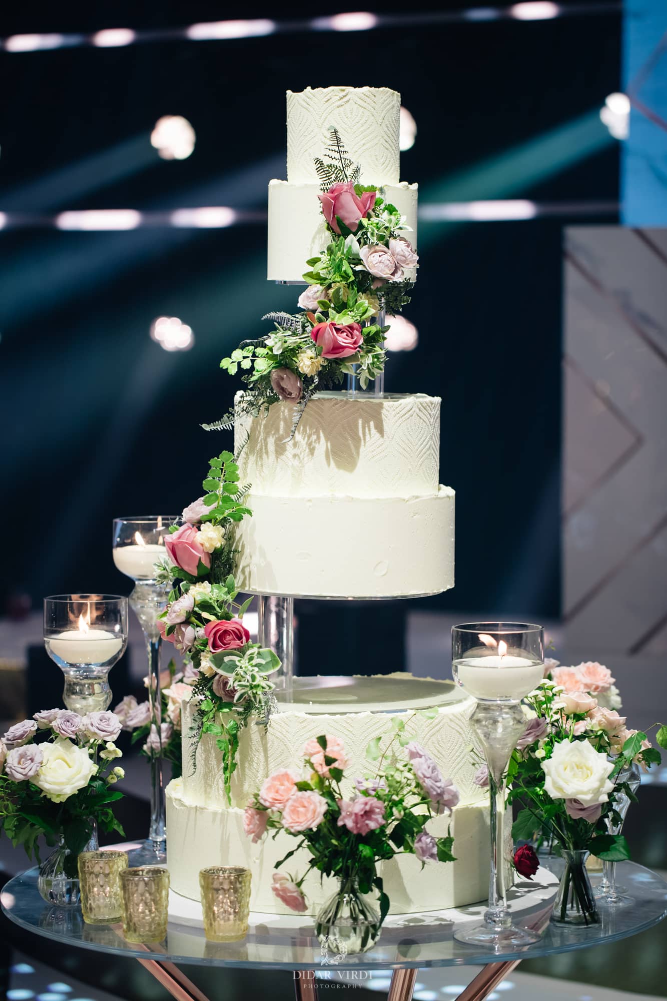 Luxury wedding at Hilton London Bankside, the tiered wedding cake, by Kudos AV