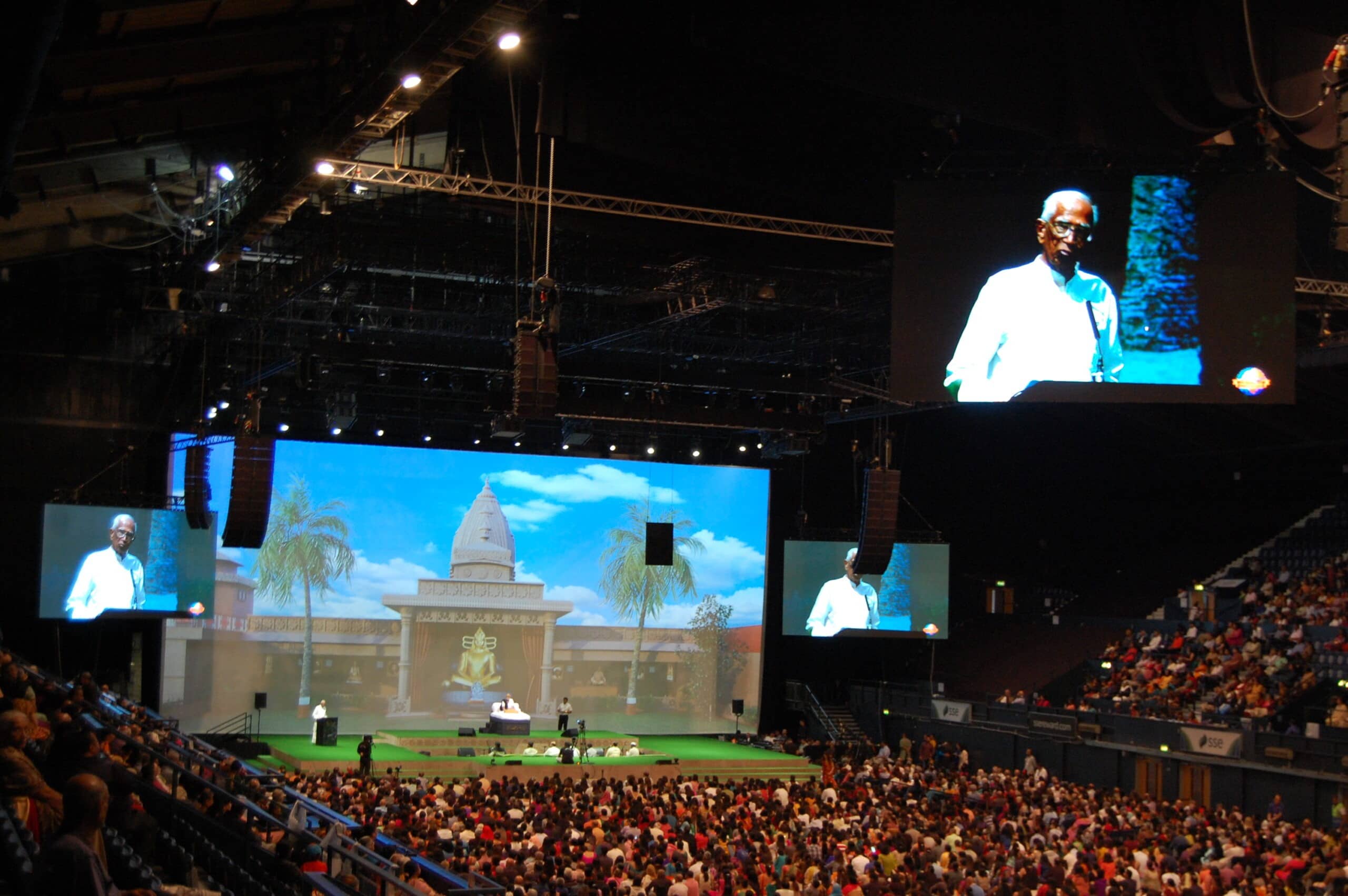 Morari Bapu UK event, AV production by Kudos AV