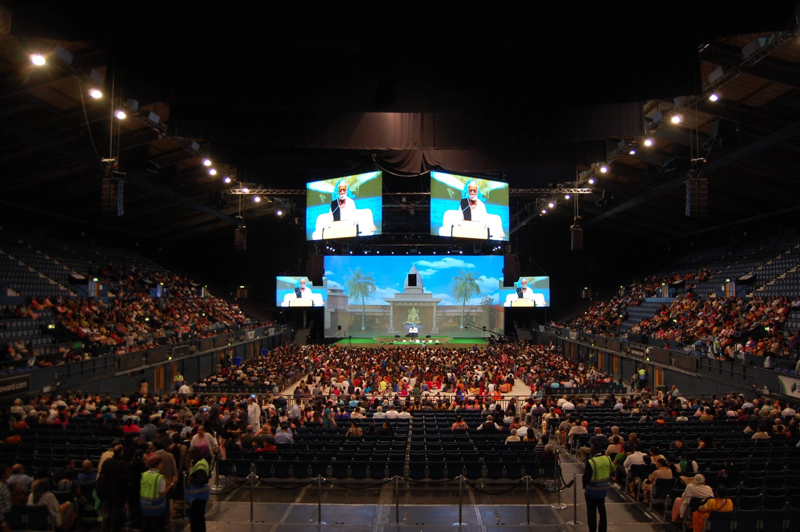Morari Bapu UK event, AV production by Kudos AV