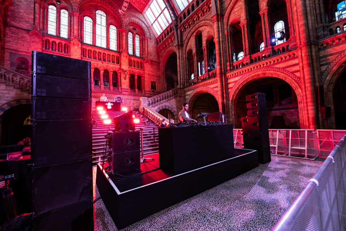 MTRNM Night at the Museum, Marten Lou at the Natural History Museum, Kudos AV event production, photo 3