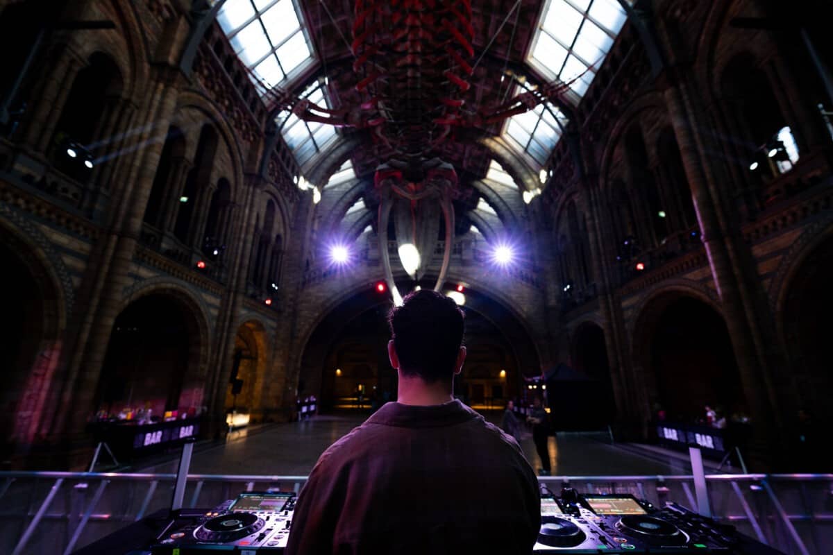 MTRNM Night at the Museum, Marten Lou at the Natural History Museum, Kudos AV event production, photo 4